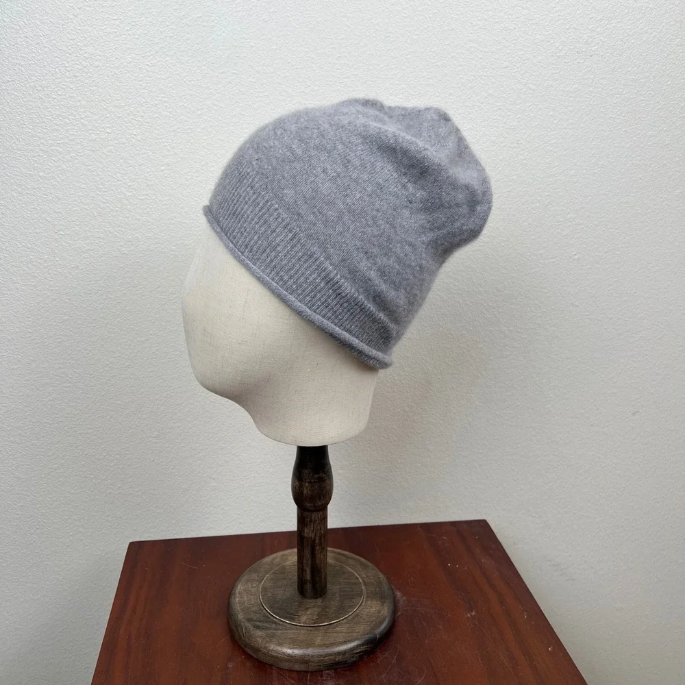 Nordstrom Rack Women 100% Cashmere Slouchy Beanie Hat Light Gray Heathered Knit
